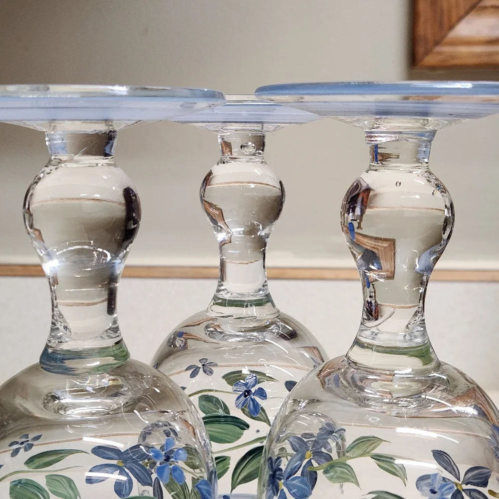 3 VTG Hand-Painted Floral Goblets– Blue And White Floral - Picture 10 of 10